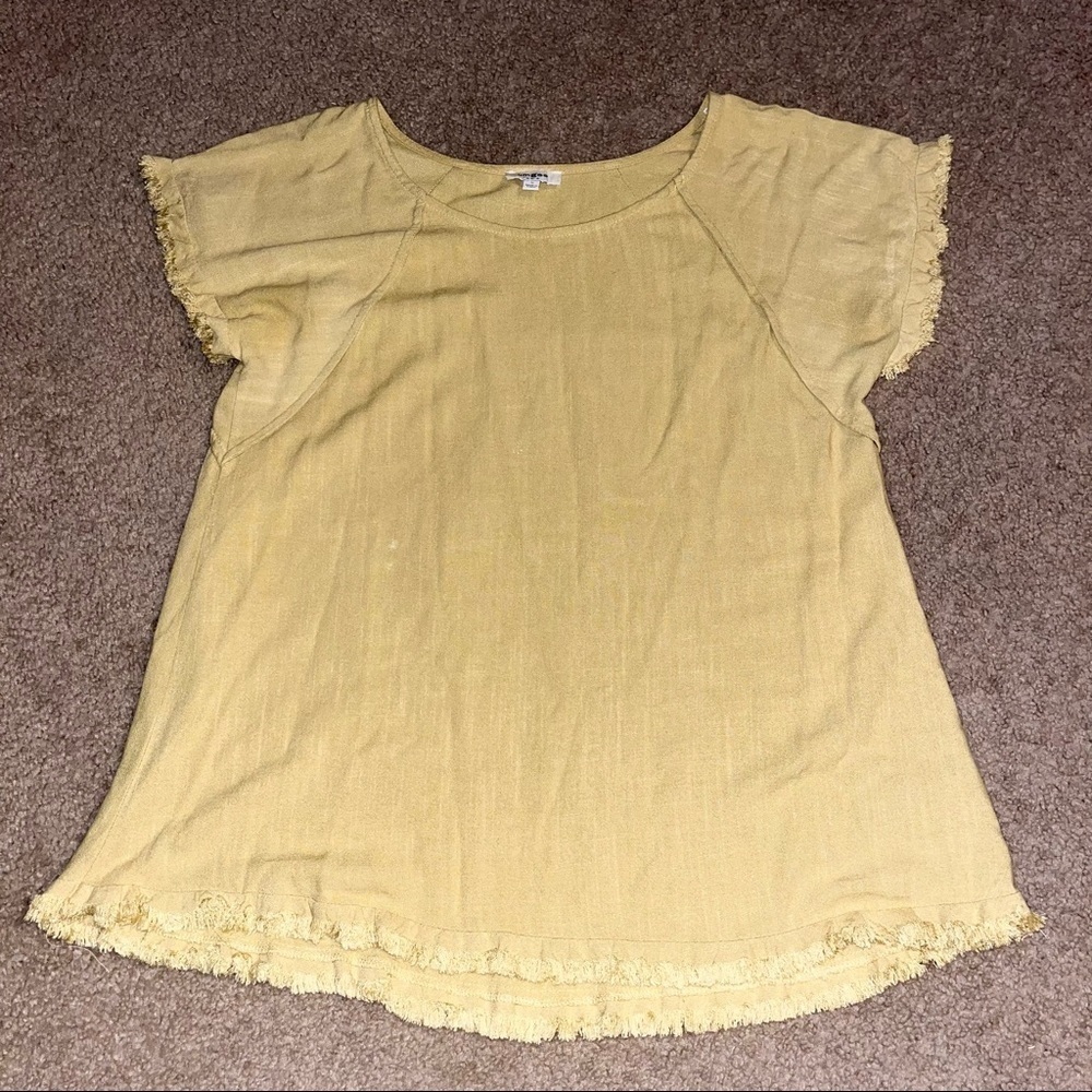 Umgee Mustard Yellow oversized top with frayed hem, short sleeves, size small